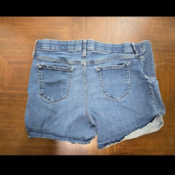 Women's Maternity Denim Shorts Isabel Maternity size14 - Picture 3 of 3